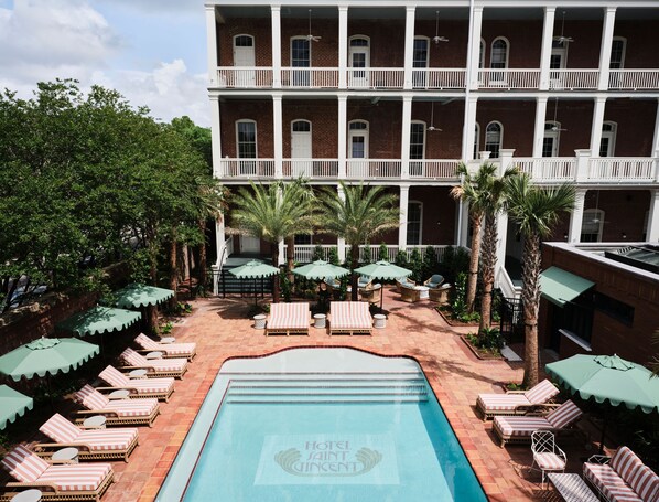 Outdoor pool - Hotel Saint Vincent (New Orleans)