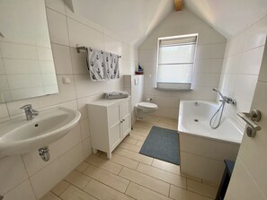 Ensemble baignoire-douche