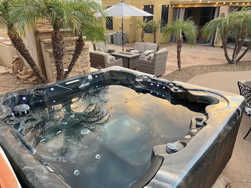 Summer Vacation Home, Swim up Bar, Water Fall, Outdoor Living, Centrally located