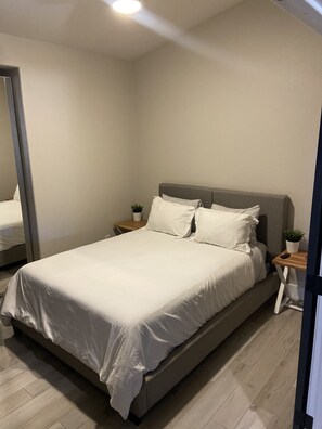 5 室のベッドルーム、アイロン / アイロン台、旅行用ベビーベッド、WiFi (無料)