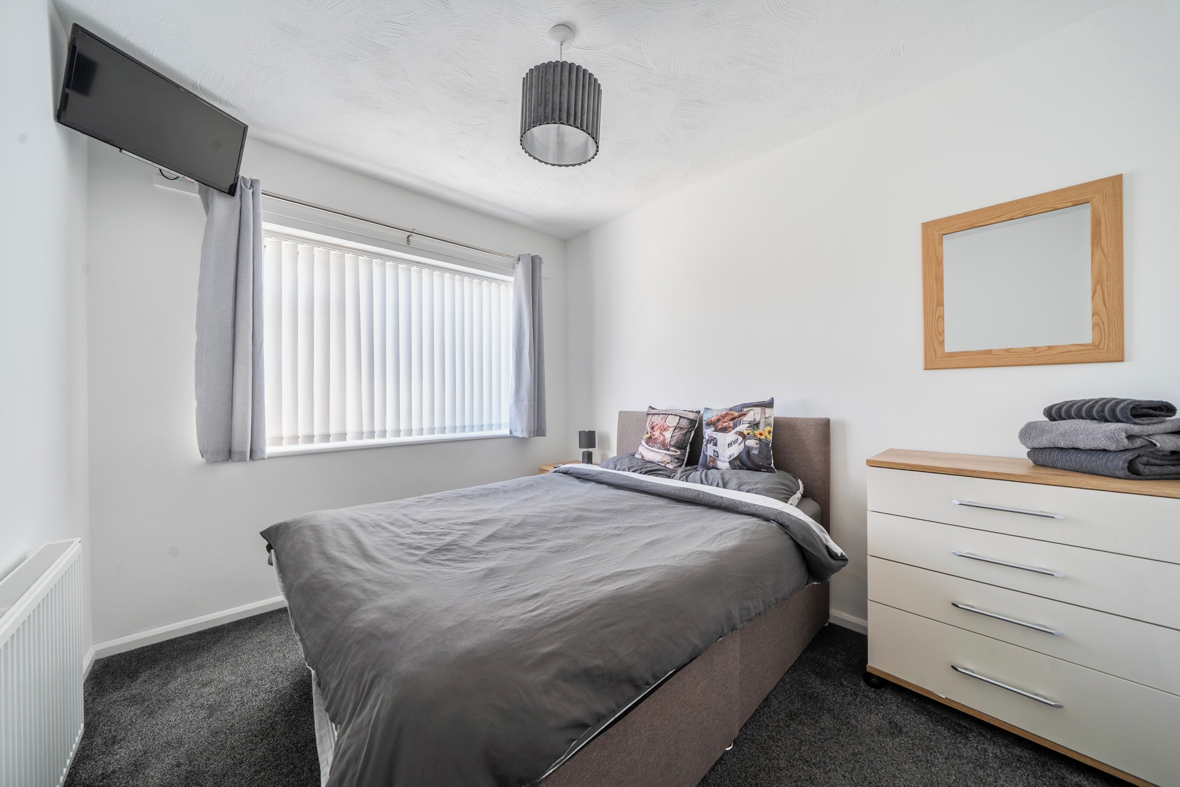 3 bedrooms, iron/ironing board, free WiFi, bed sheets