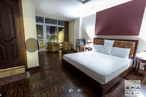 Executive Double Room | Soundproofing, free WiFi, bed sheets