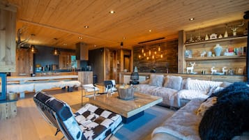 TV, fireplace, DVD player, stereo