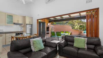 Classic Villa | Living area | Flat-screen TV, table tennis