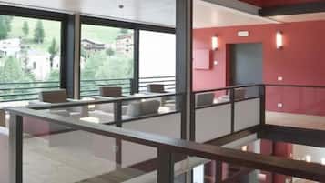 Coin salon dans le hall