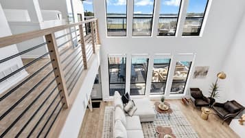 TV, fireplace, books, stereo