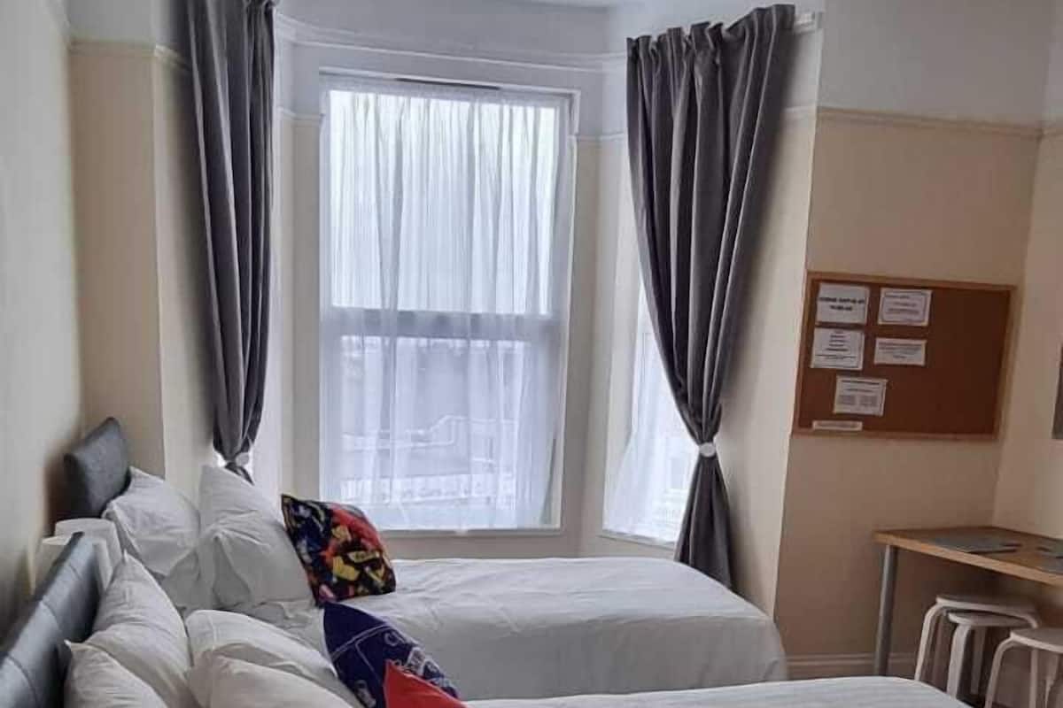 Familien-Doppelzimmer (Room 5) | 1 Schlafzimmer, hochwertige Bettwaren, Verdunkelungsvorhänge