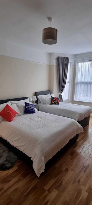 Comfort Townhome (Room 1) - CHOCO'S (Plymouth)