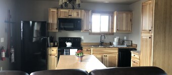 Shedhorn Cabin #2 of 3 - 1 BEDR & Full RV Hookups