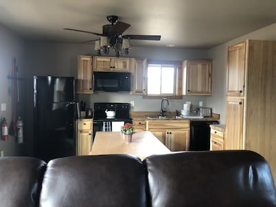 Shedhorn Cabin #2 of 3 - 1 BEDR & Full RV Hookups