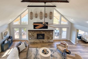 Smart TV, fireplace, offices - Great Lake Escape by Chatuge Home Concierge | Lakefront · Private Dock w/ Boat Slip · Hot Tub · Firepit (Hayesville)