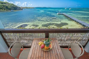 Premium bedding, pillow-top beds, in-room safe, desk - Les Villas du Lagon (Le Francois)