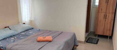 2 slaapkamers, een bureau, gratis wifi, beddengoed