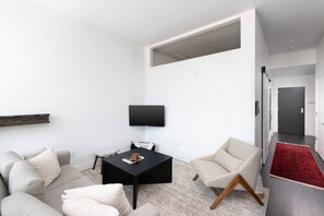 Smart TV, books
