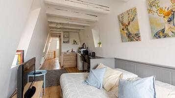 1 chambre, bureau, fer et planche Ă repasser, Wi-Fi gratuit