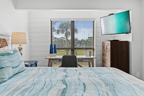 4 Schlafzimmer, Schreibtisch, Reisekinderbett, kostenloses WLAN