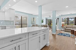 Interior - "Pipers Perch" - Book Fall Break with Golf Cart! (Miramar Beach)