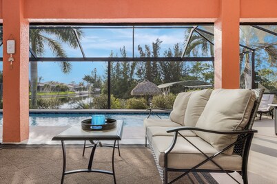 The perfect family vacation home with gulf access/heated pool/tiki bar/ kayaks!
