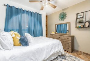 4 bedrooms, WiFi - Arizona Pool House w/ hot tub (Tucson)