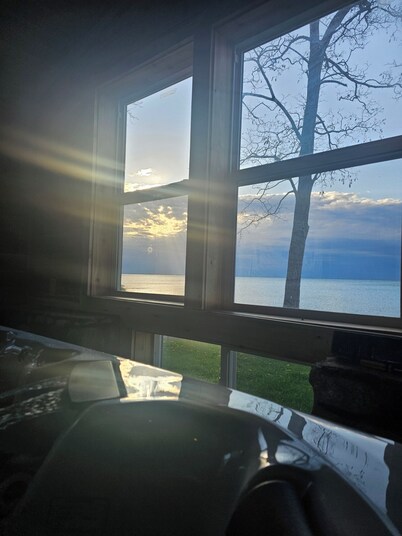 Waterfront Green Bay/Door County 3BR