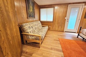 Fireplace, books, music library - Large Salmon Creek Home • Mt Hood Ski, Hike & Golf (Welches)