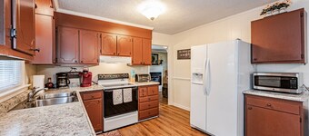 Kelly's Comfortable Quinton Home