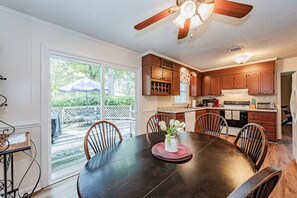 Dining - Kelly's Comfortable Quinton Home (Quinton)