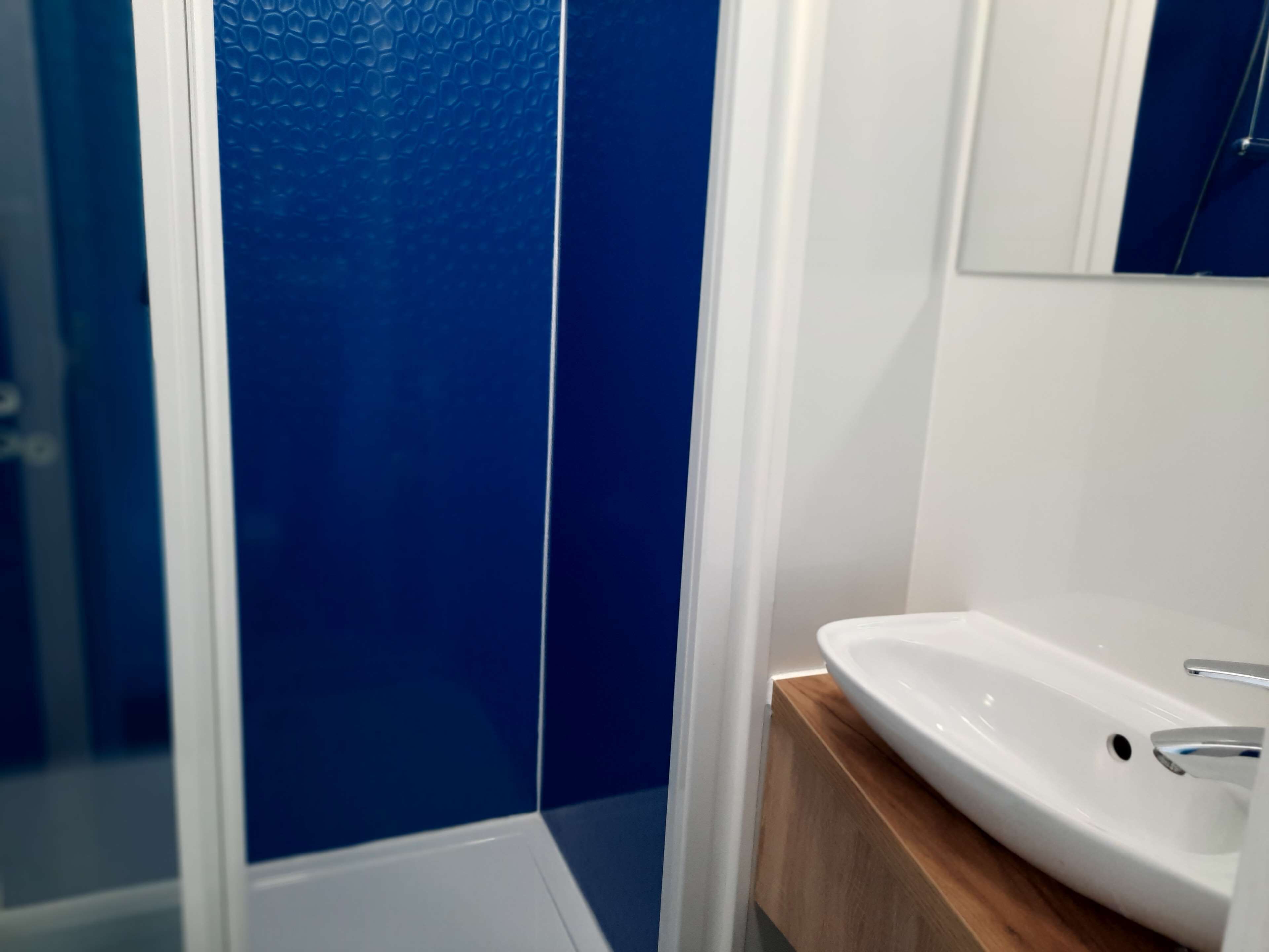 eco-friendly toiletries, towels