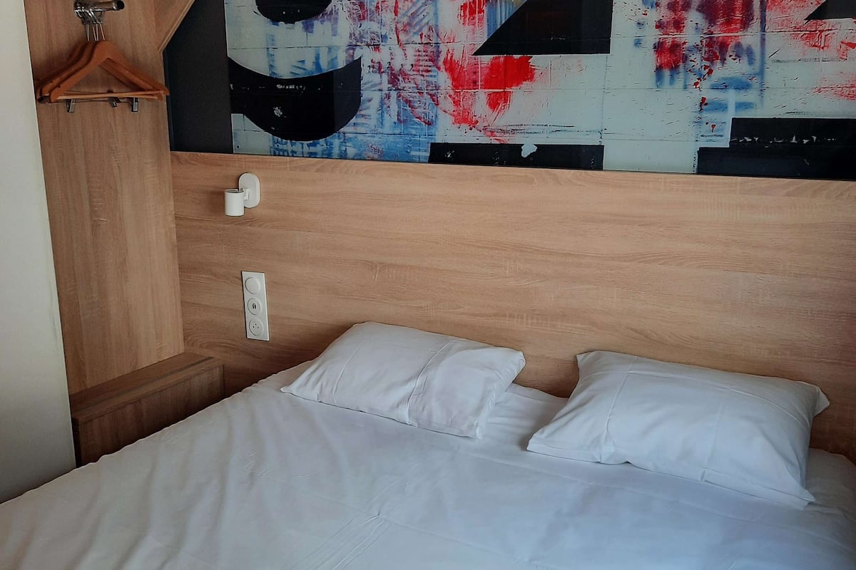 standard room, 1 double bed | 1 bedroom, bed sheets