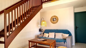 Interior - T4 Duplex – La Goélette** - close to center of Saint-Gilles (Saint-Gilles les Bains)