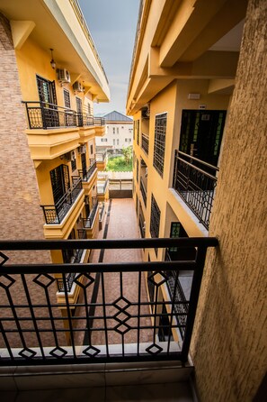 المنطقة المح�يطة بالمنشأة