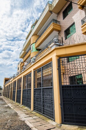Exterior detail - Residence Le Bonheur - Douala Airport & Douala Grand Mall (Douala)