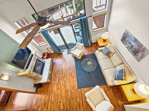 Flachbildfernseher, Kamin