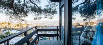 Hollywood Hills Zen Modern Villa w/ Hot Tub & Jetliner Views