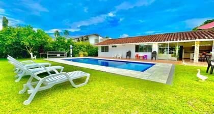 Beautiful Villa with 6Brd in Santagueda