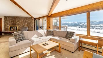 电视、壁炉、电子游戏