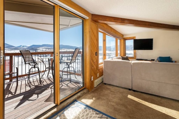 TV, fireplace, video games