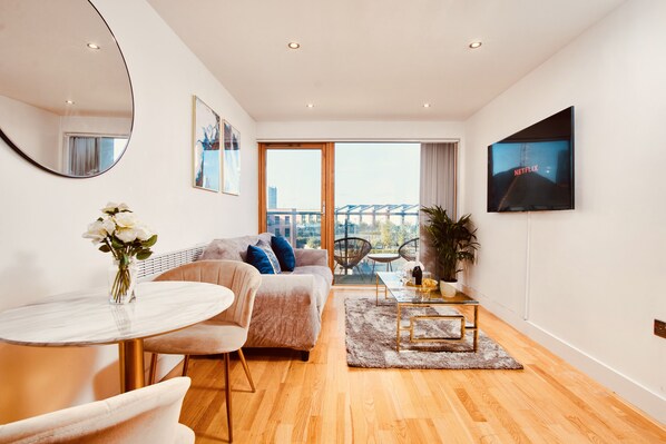 Apartamento luxo, banheiro privativo | Lounge