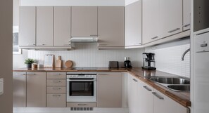 Elite Room | Private kitchen | Full-size fridge, microwave, oven, stovetop - Homelike 1BR with Sauna, Free Parking & Balcony (Tampere)