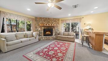 TV, peis og DVD-spiller