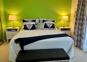 2 slaapkamers, een bureau, een strijkplank/strijkijzer, gratis wifi