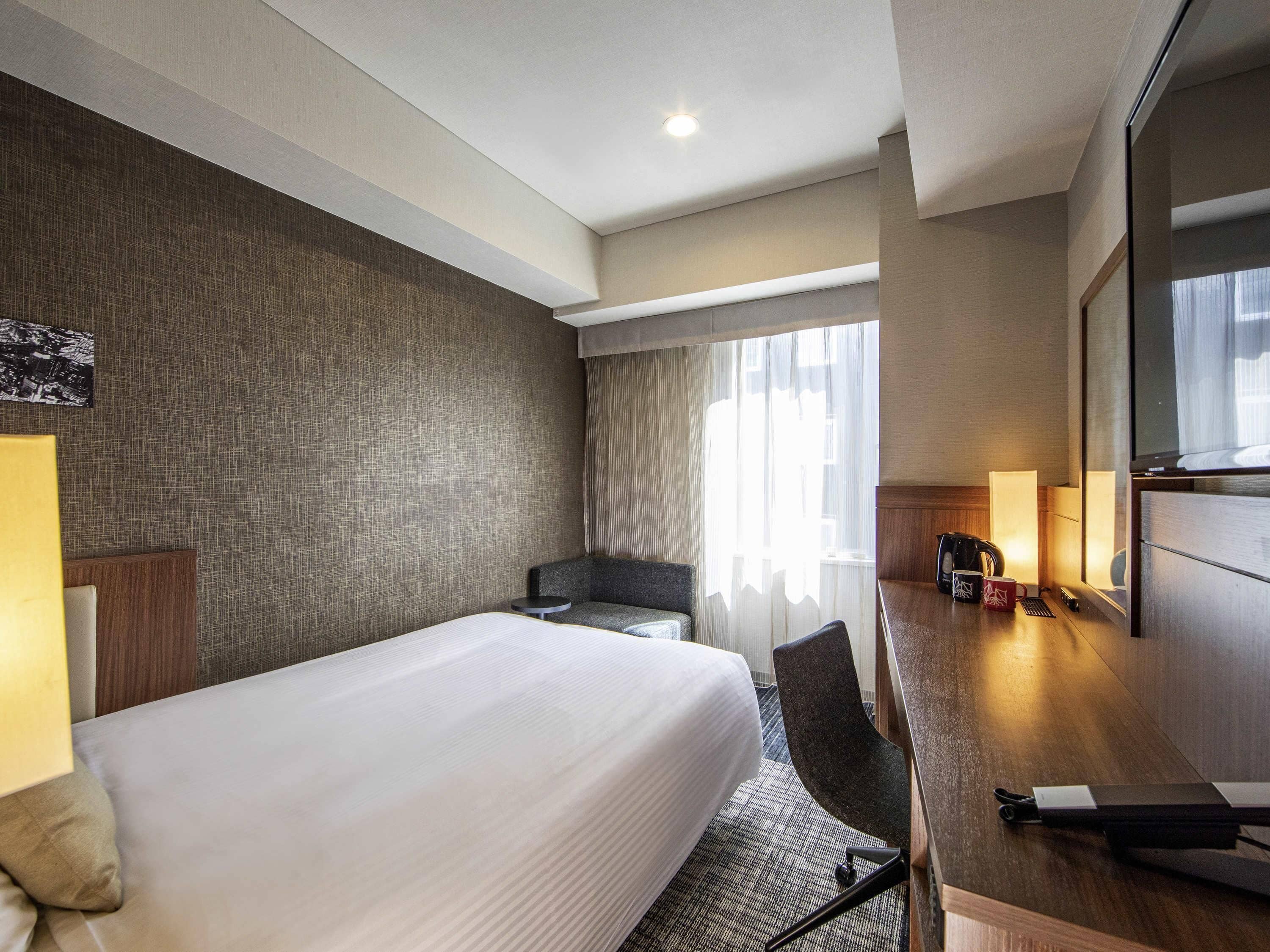 Standard Room, 1 Single Bed | In-room safe, desk, laptop workspace, bed sheets