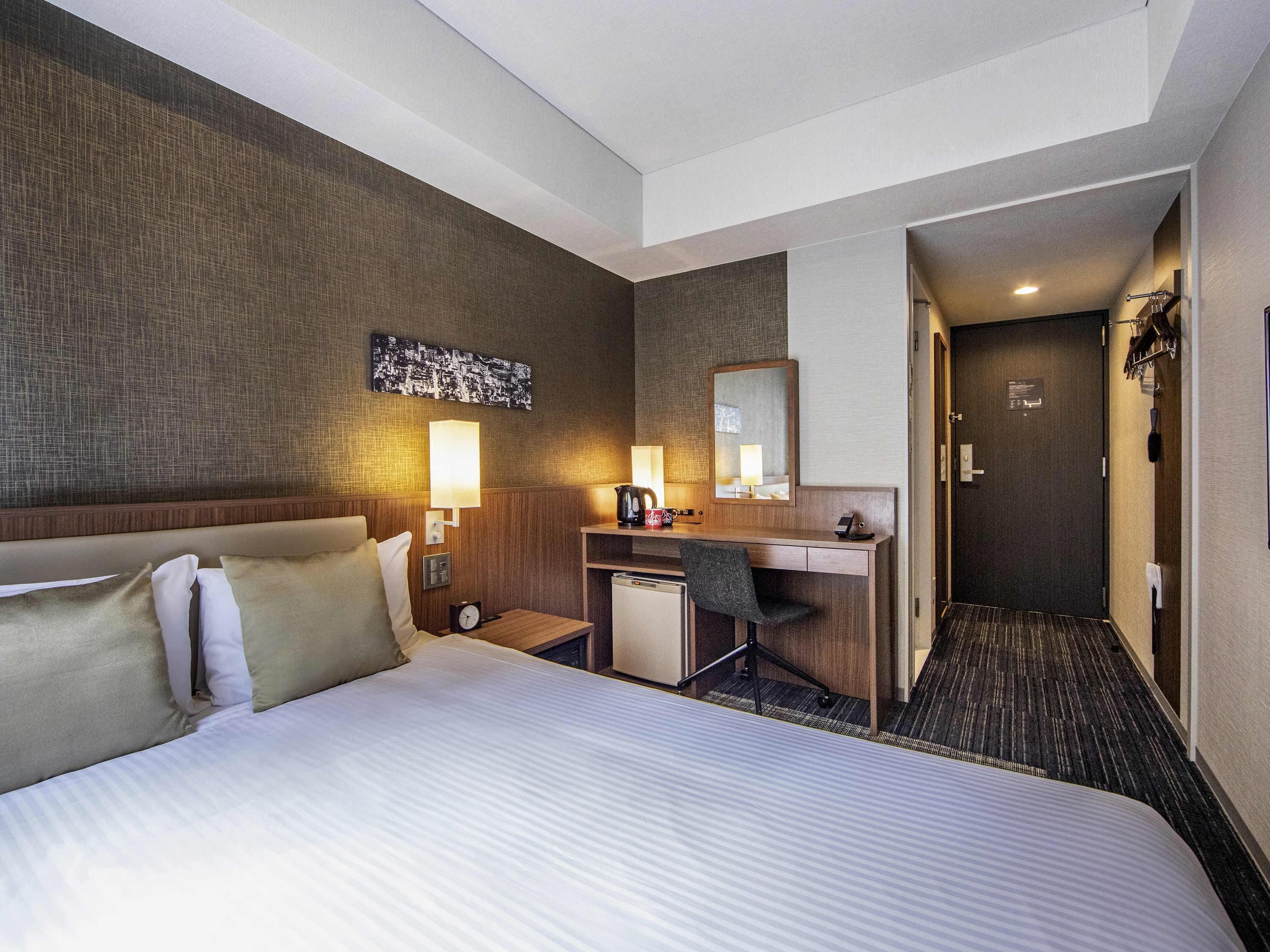 Standard Double Room, 1 Double Bed | In-room safe, desk, laptop workspace, bed sheets