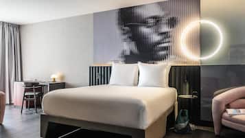 Deluxe Quadruple Room, 1 Double Bed with Sofa bed | Minibar, in-room safe, desk, laptop workspace