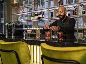 2 bars/lounges, cocktail bar - TRIBE Amsterdam City (Amsterdam)