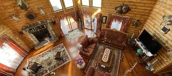 My house is unique, welcome EVERYONE to enjoy beautiful VALLEY in Swane Lake.