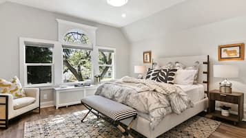 6 bedrooms, iron/ironing board, travel crib, free WiFi