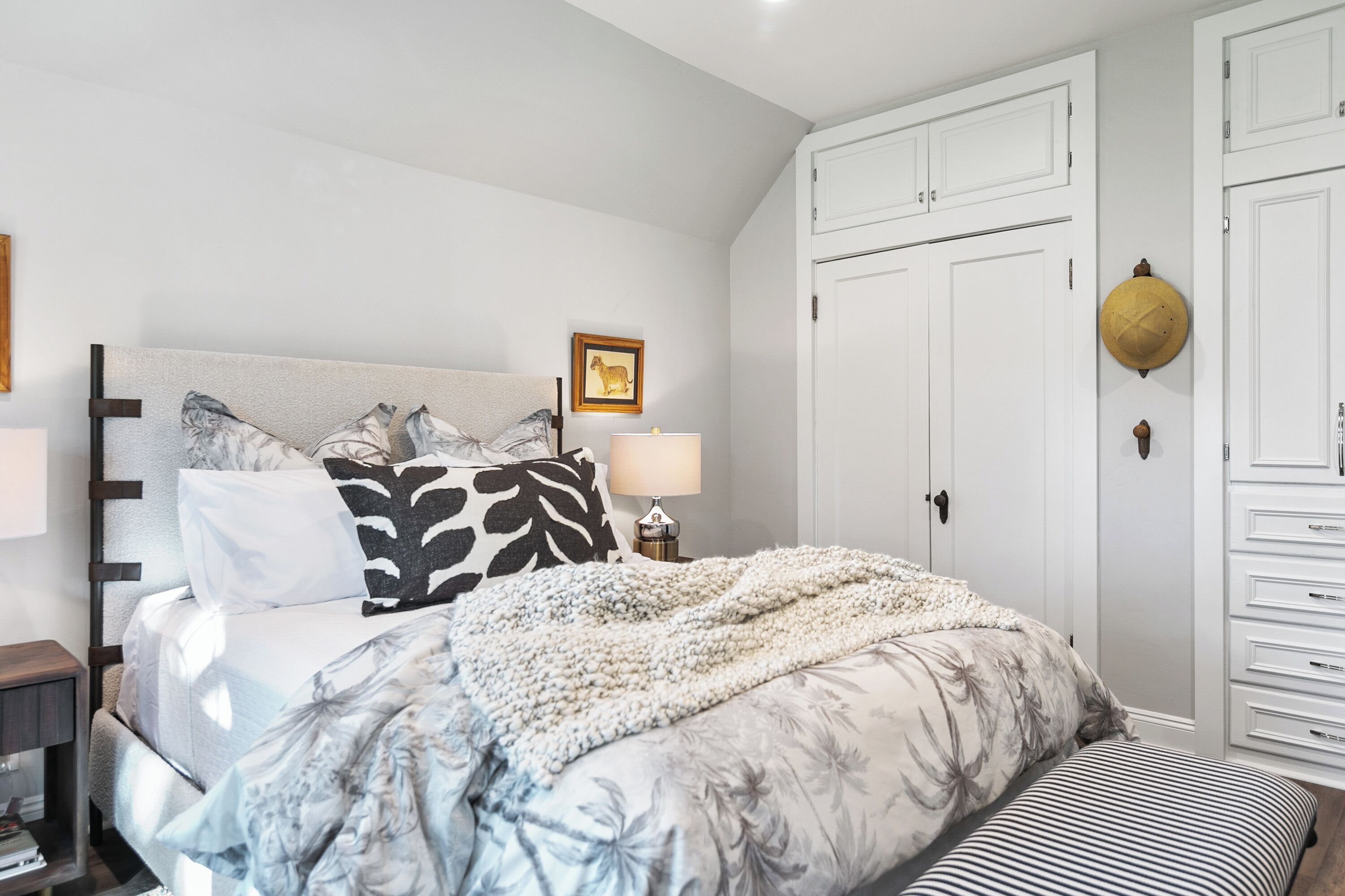 6 chambres, fer et planche à repasser, lit parapluie, Wi-Fi gratuit