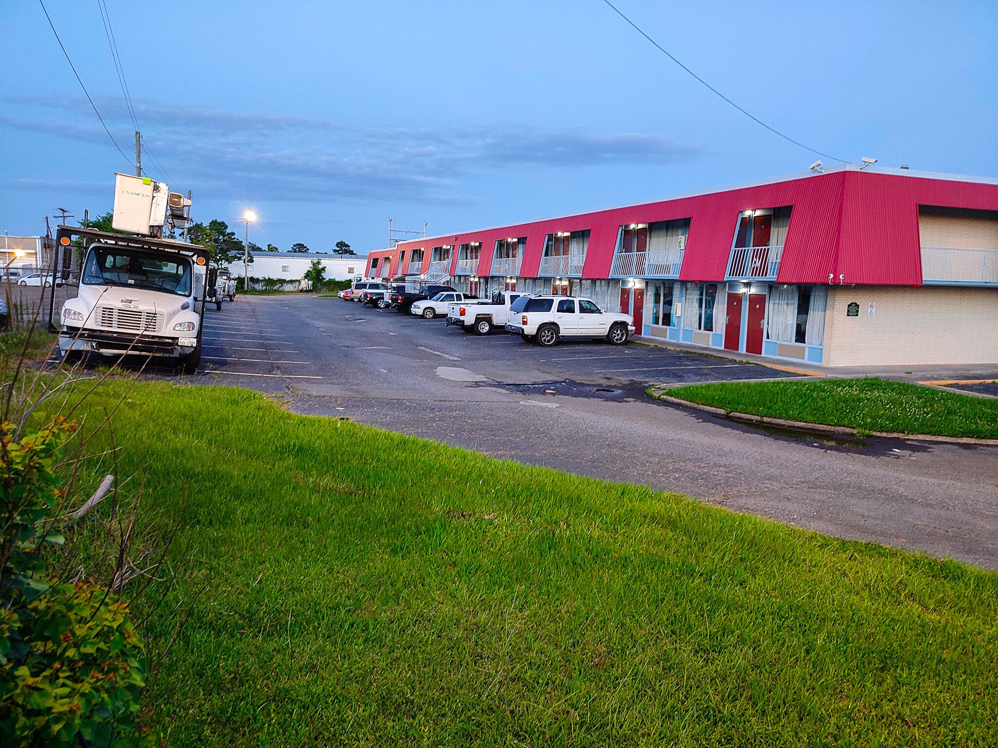 Clover Inn & Suites — photo 14