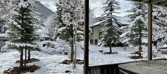 Beautiful Townhome near Thompson River w/ Hot tub, Theater room, EV Charger, AC